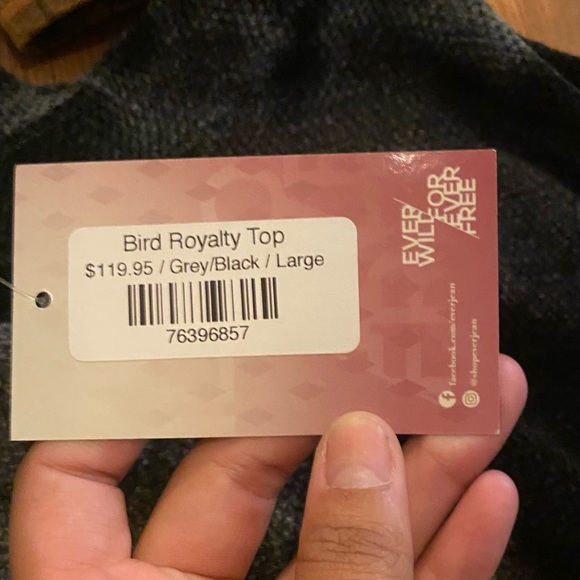 Multi-colored country tee w/ bird detail on back - Picture 3 of 4